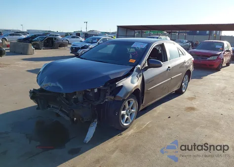 2015 Toyota Camry Le z USA, uszkodzony, nr VIN 4T4BF1FK7FR499422